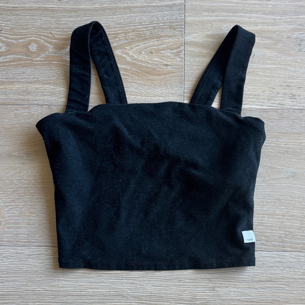 Vuori Black Women's Tank Top with built in shelf bra